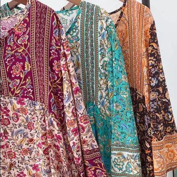 Green Bohemian Floral Button Neck 3/4 Sleeve Blouse Top w/ Tie - Picture 6 of 9